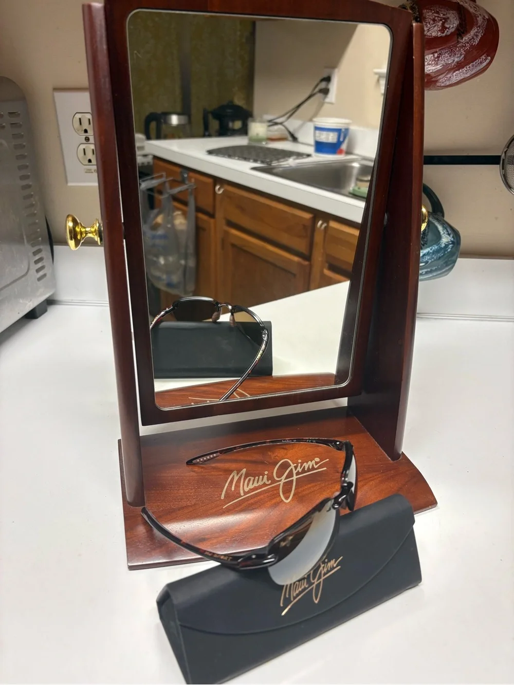 Maui Jim Men’s Sunglasses Brown Frame with Gray Lenses & Maria excellent quality